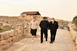 השר לנושאים אזרחיים