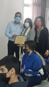 בוגרי קורס טיס העניקו 24 מחשבים לבית ספר התיכון